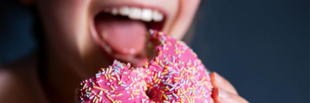 Vontade constante de açúcar e gordura? Ouça o que seu cérebro pode estar lhe dizendo