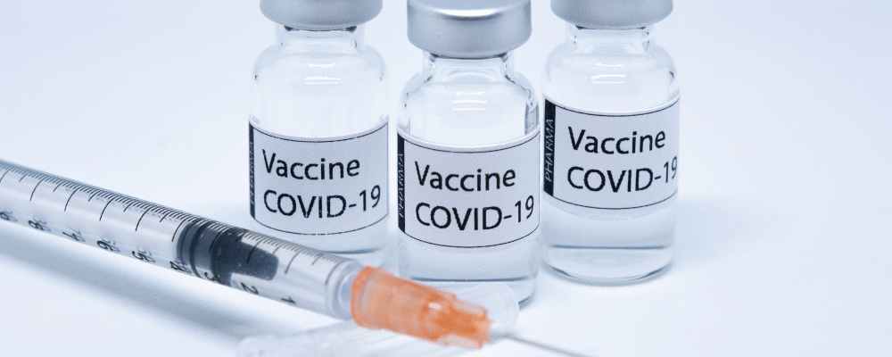 FDA autoriza dose adicional de vacina para indivíduos imunocomprometidos