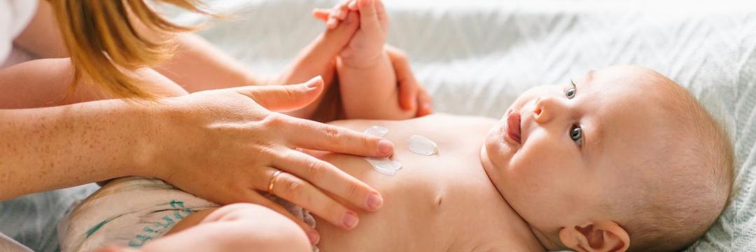 Intervenções dermatológicas para redução de eczema e alergias alimentares na primeira infância