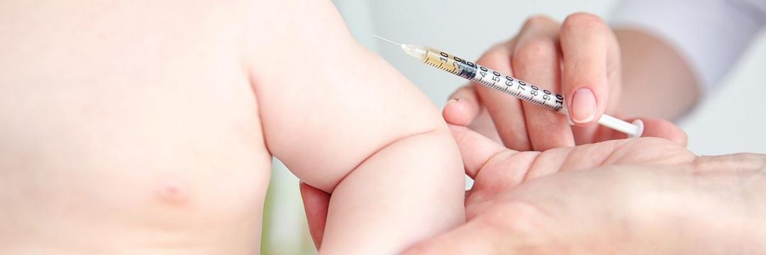 Bebês com comorbidades começam a ser vacinados contra a Covid-19