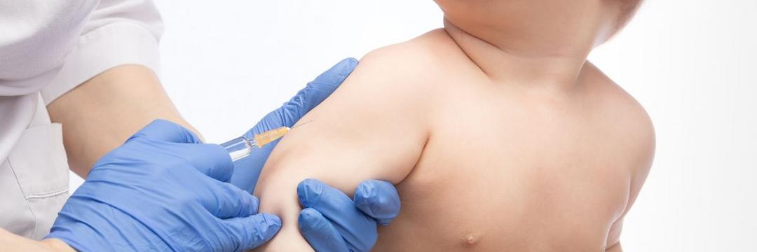 Brasil recebe doses de vacina contra Covid-19 para crianças entre 6 meses e 3 anos